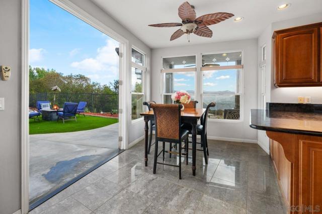410 Woodland Ln, El Cajon CA: https://media.crmls.org/mediaz/14f393fc-bea4-4c54-a169-b8df50d6f2b8.jpg