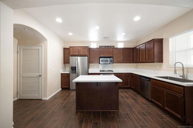 Image 1 of 19 For 1661 Brittle Bush Drive  275
