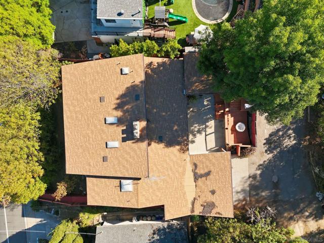 4040 Yale Ave, La Mesa CA: https://media.crmls.org/mediaz/14f52e3a-36cc-4dbc-a92b-a787db03d834.jpg
