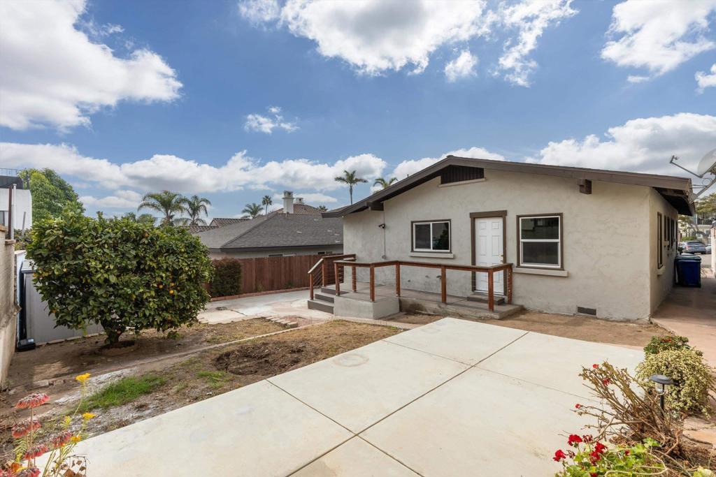 2453 Curlew St - photo 14