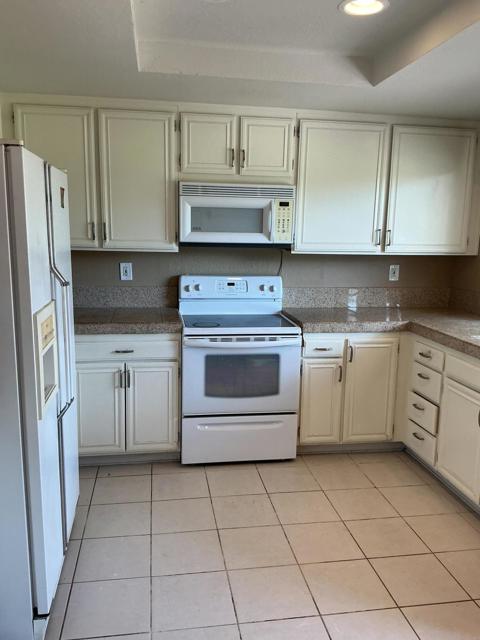 211 La Paz Way, Palm Desert, CA 92260