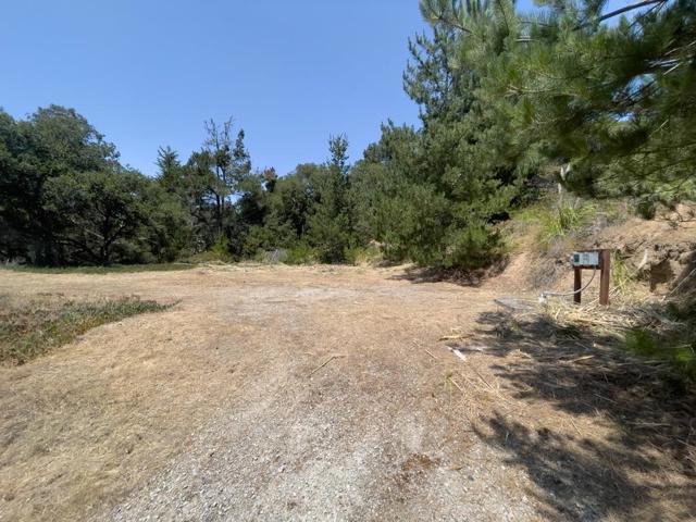 58 Desmond Road, Salinas CA: https://media.crmls.org/mediaz/14f56dc9-3f62-440b-a03a-dc7876c8552c.jpg