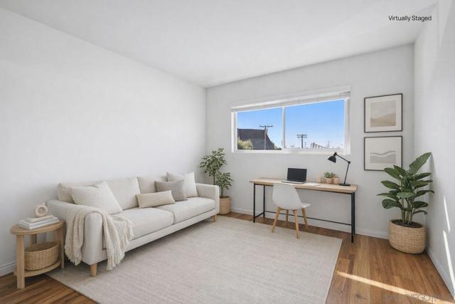 Image 13 of 23 For 4875 Cole St  69