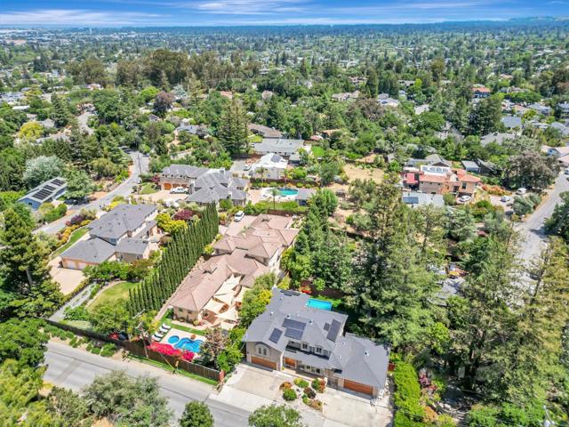 3119 Oak Knoll Drive, Redwood City CA: https://media.crmls.org/mediaz/14f6429b-a30e-4657-8d7f-11d4820de0d2.jpg