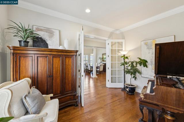 109 Forest Hill, Clayton CA: https://media.crmls.org/mediaz/14f6b05f-be0b-4e87-9d1f-094996aea6dd.jpg