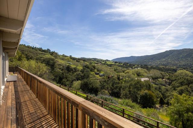 233 Vista Verde, Carmel Valley CA: https://media.crmls.org/mediaz/14f6c4ae-3cf8-4665-adbc-6f0725138c86.jpg