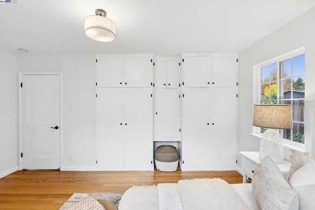 55 Cora Ct, Walnut Creek CA: https://media.crmls.org/mediaz/14f7a581-c4d7-4f69-978b-e6c22b3b4be8.jpg