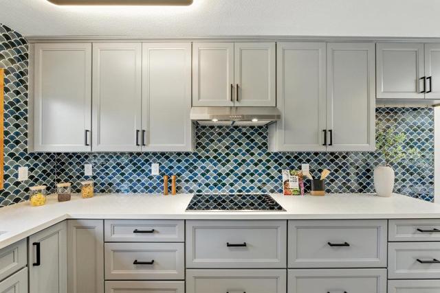 430 Marine Boulevard, Moss Beach CA: https://media.crmls.org/mediaz/14f7de07-736c-4427-8eaa-3a0d2271cba3.jpg