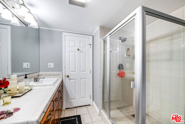 2223 Mcrae Drive, San Pedro CA: https://media.crmls.org/mediaz/14f811e7-3be0-4cd0-8727-2084d495920d.jpg
