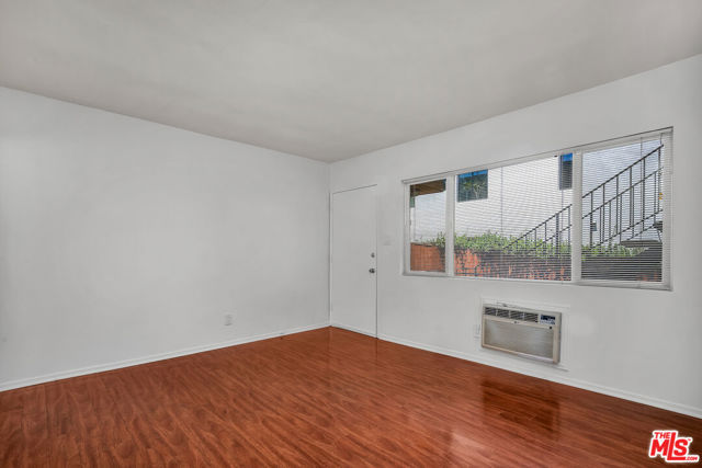 1648 Edgecliffe Drive, Los Angeles CA: https://media.crmls.org/mediaz/14f82796-5219-4f03-8639-be76d3a26cad.jpg