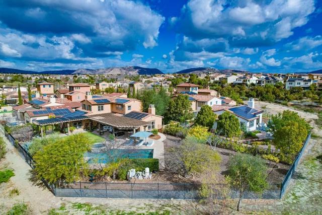 8457 Lower Scarborough, San Diego CA: https://media.crmls.org/mediaz/14f8835a-9655-4eca-bf21-3dcd25c60a86.jpg