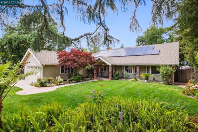 1450 Finley Ln, Alamo CA: https://media.crmls.org/mediaz/14f8e3e6-10fc-4259-8bd9-60e62ce5204f.jpg