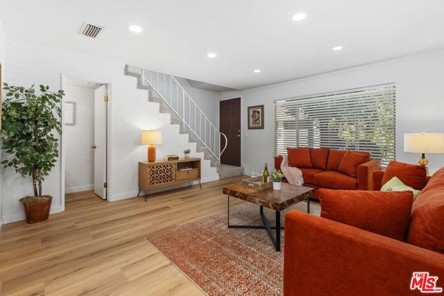 1230 South Mayflower Avenue, D photo 8