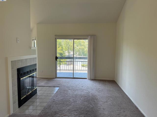 8145 Mountain View Dr, Pleasanton CA: https://media.crmls.org/mediaz/14fa5066-8c94-4a3b-93d8-f192eacf4c46.jpg
