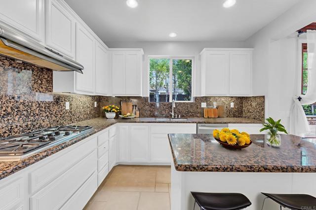 Detail Gallery Image 21 of 75 For 880 Summer Moon Rd, San Marcos,  CA 92078 - 4 Beds | 3/1 Baths