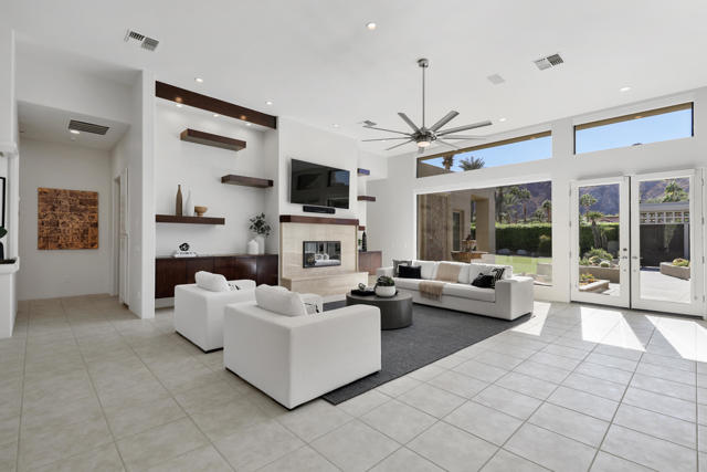 Image 21 of 53 For 77080 Sandpiper Drive