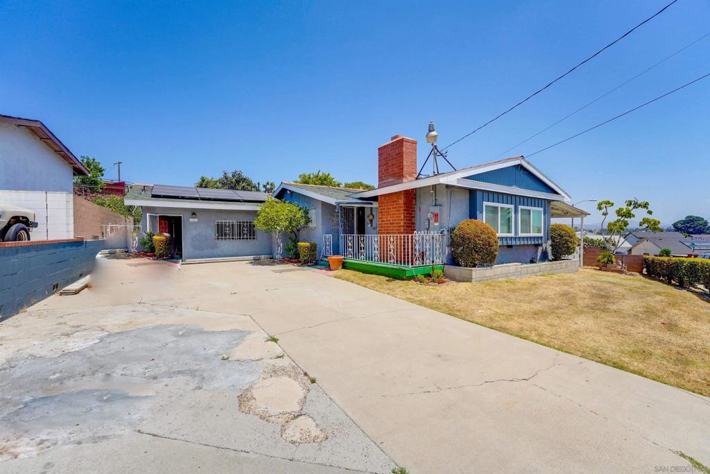 MLS #250035918SD img 2