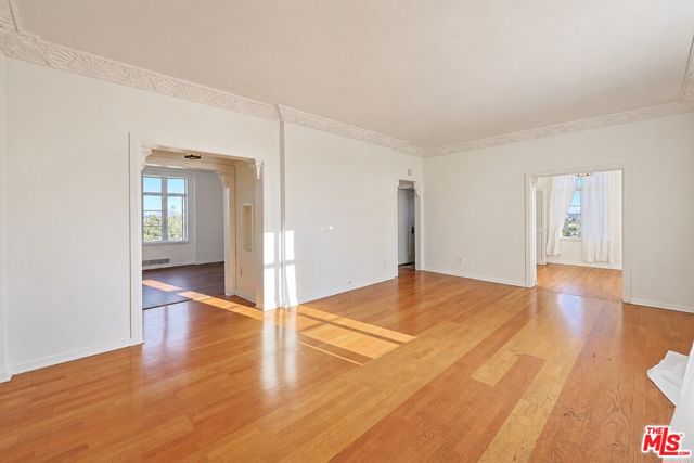 1314 North HAYWORTH Avenue, 502 photo 22
