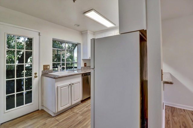 Image 15 of 24 For 1971 Bonifacio St 3