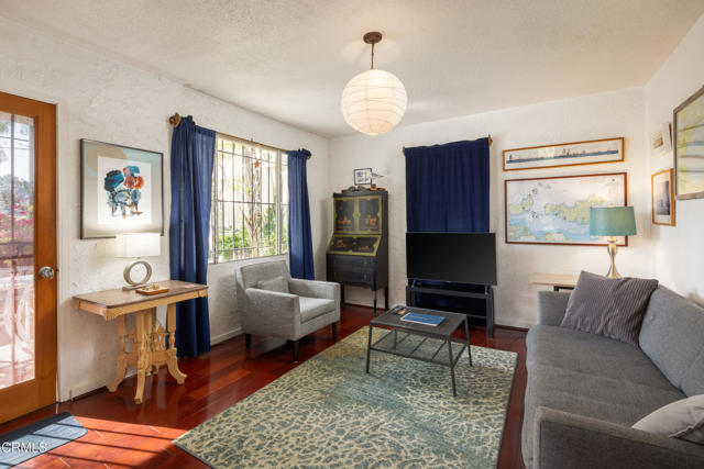 Detail Gallery Image 5 of 31 For 4129 Marmion Way, Los Angeles,  CA 90065 - 2 Beds | 1 Baths