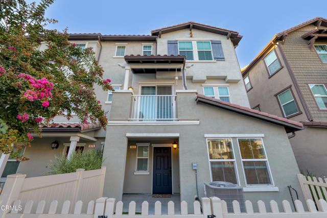 Detail Gallery Image 2 of 25 For 569 Grapefruit Ln, Fillmore,  CA 93015 - 4 Beds | 2/2 Baths