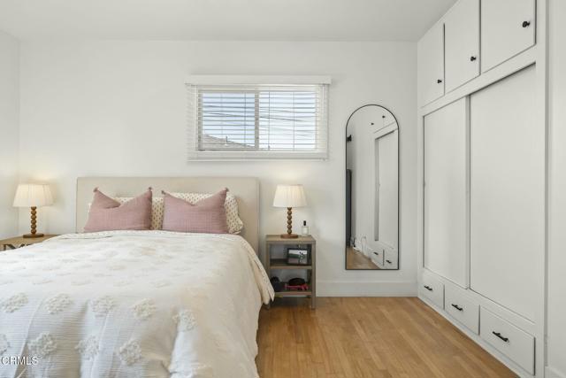 295 297 Estrella Street, Ventura CA: https://media.crmls.org/mediaz/14fbc091-8886-4dfd-a0fc-fb0f5fc95554.jpg