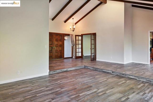 1610 Lawrence Rd, Danville CA: https://media.crmls.org/mediaz/14fbd25b-f2cb-4f22-8708-3ace0fe920da.jpg