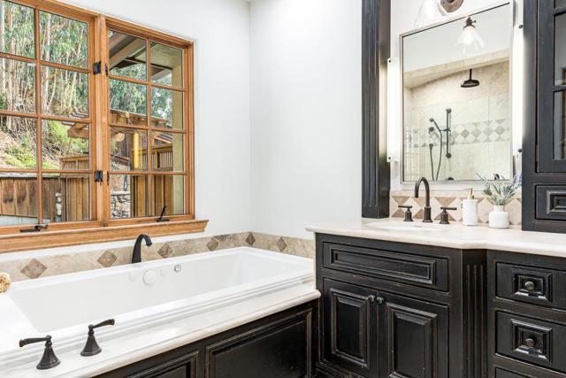 114 Zanzibar Drive, Aptos CA: https://media.crmls.org/mediaz/14fc769b-f9b9-4143-908f-38ecddd94b7e.jpg