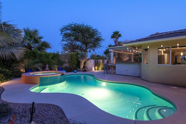 1360 E Vista Chino, Palm Springs CA: https://media.crmls.org/mediaz/14fca005-1c60-4baa-b679-3d00e1fa113f.jpg