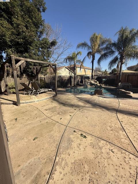 Image 24 of 44 For 9471 Mourverde Court