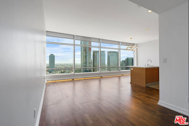 900 W Olympic Boulevard, Los Angeles CA: https://media.crmls.org/mediaz/14fe7aef-a81d-4903-bbba-e263ebb48bf5.jpg