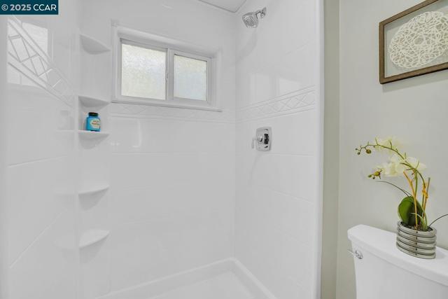 3958 W Las Positas Blvd, Pleasanton CA: https://media.crmls.org/mediaz/14fe7b8a-9da3-4d5c-b270-7b165510ff86.jpg