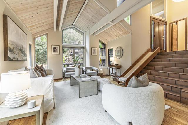19233 Mountain Way, Los Gatos CA: https://media.crmls.org/mediaz/14fee1aa-327f-43fd-b1aa-b0585dcc071b.jpg