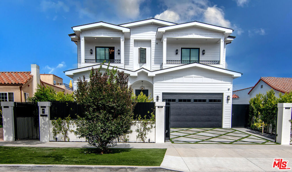 418 N Poinsettia Pl — image 1