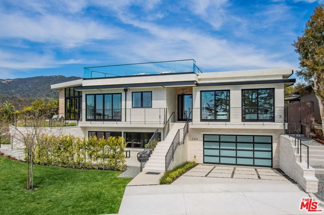 286 Quadro Vecchio Drive, Pacific Palisades CA: https://media.crmls.org/mediaz/14ffb76e-fc0b-47aa-b24a-74c3800872c8.jpg