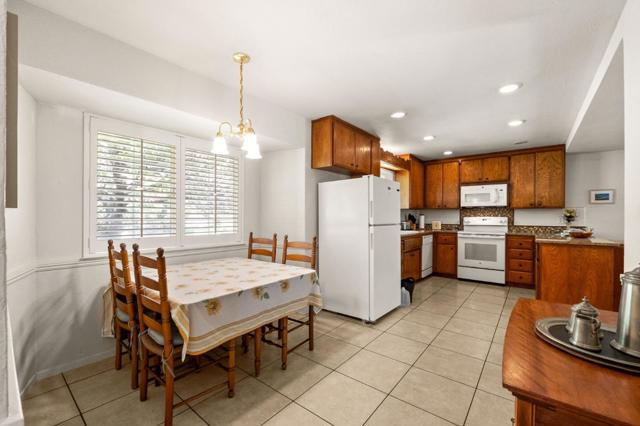 101 Sea Terrace Way, Aptos CA: https://media.crmls.org/mediaz/15002ffa-55e3-42ad-9b2f-aab2c37f8994.jpg