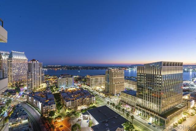 700 E St, San Diego, California 92101, 2 Bedrooms Bedrooms, ,2 BathroomsBathrooms,Condominium,For Sale,E St,250038810SD