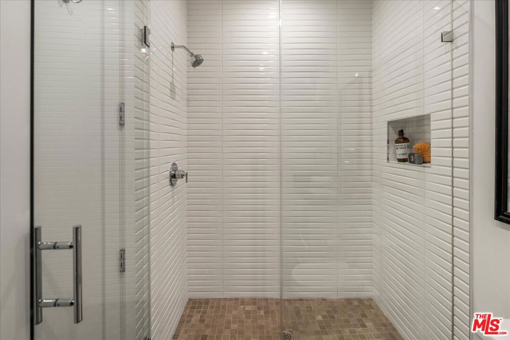 MLS #25605939 image #20