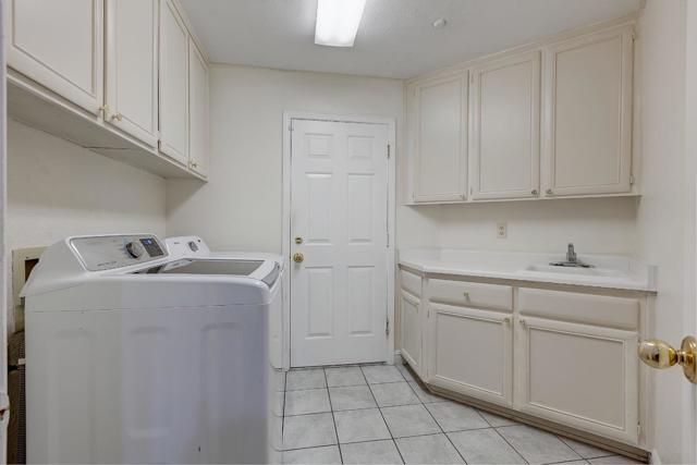 559 Topley Court, Vallejo CA: https://media.crmls.org/mediaz/150224fb-9c4a-422d-9ce8-8691762dea17.jpg