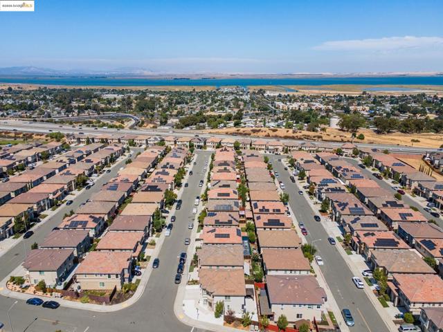 2218 Toscana Dr, Pittsburg CA: https://media.crmls.org/mediaz/1502cf39-8b55-4850-9e88-f077c17cbe38.jpg