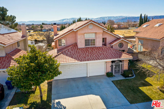 3626 W Avenue J2, Lancaster CA: https://media.crmls.org/mediaz/1502d8ce-104a-4e4a-bce7-ce9997570139.jpg