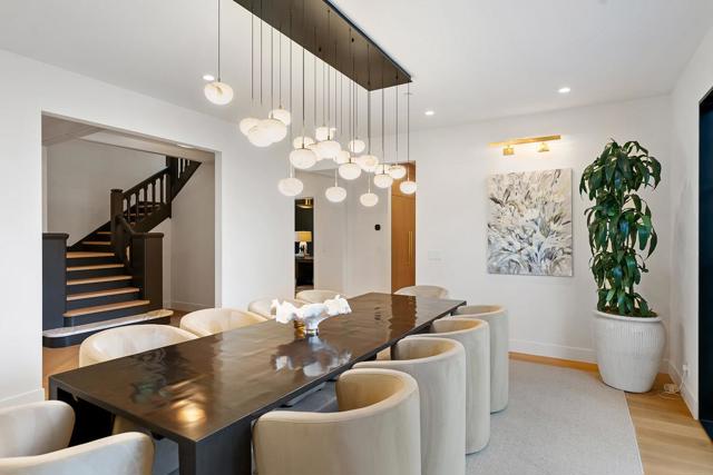 729 Chiltern Road, Hillsborough CA: https://media.crmls.org/mediaz/15031313-aca2-414e-82a5-da9629fe9e4a.jpg