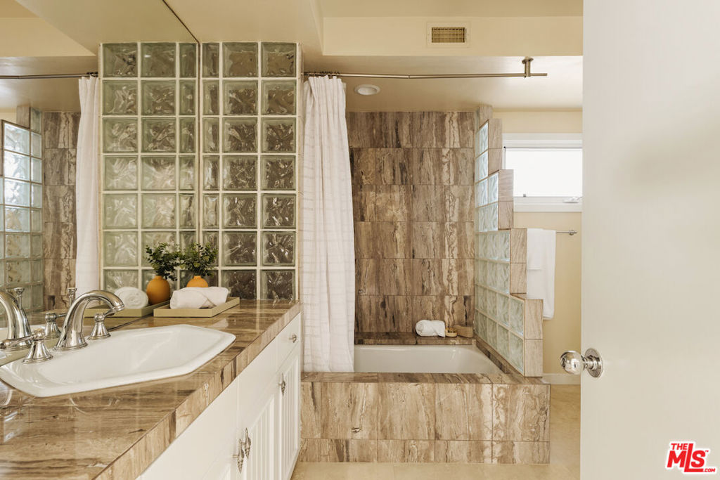 MLS #26865181 image #27