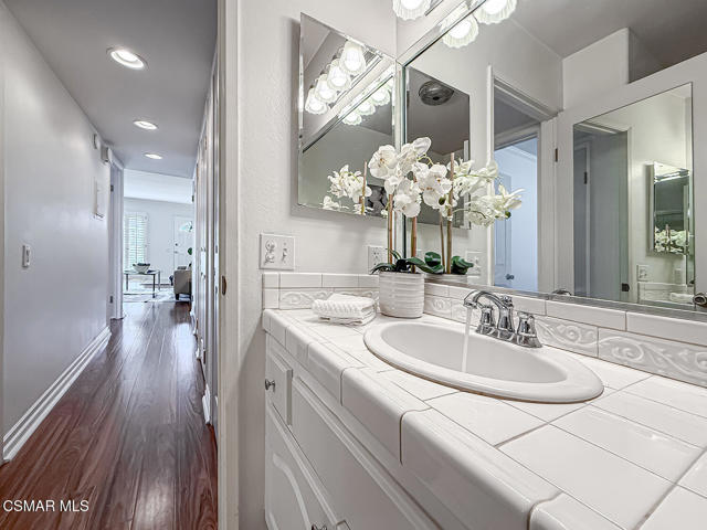 1167 Kirkford Way, Westlake Village CA: https://media.crmls.org/mediaz/1503ba4d-49d6-4784-be8e-09fc021f511c.jpg