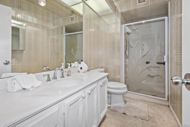 1780 Avenida Del Mundo, Coronado CA: https://media.crmls.org/mediaz/150409cc-04f7-478c-9a5b-d24f8f07895b.jpg