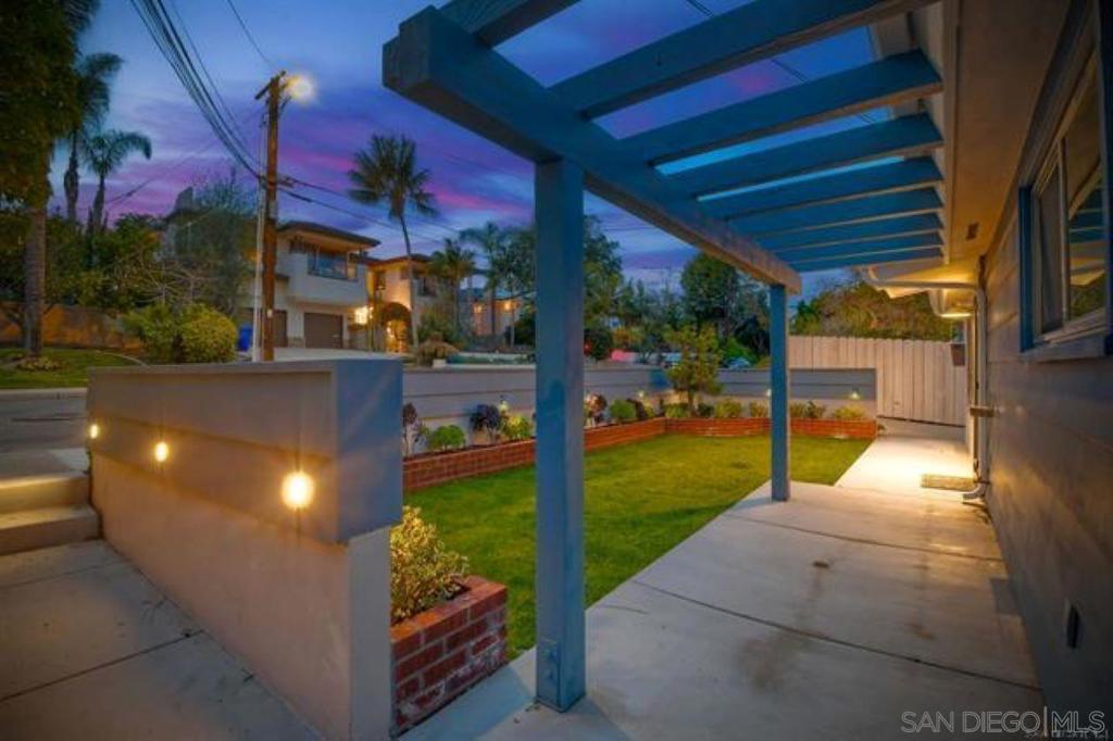 MLS #250043716SD image #18