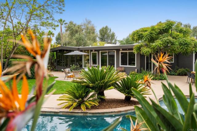 16851 Orchard Bend Road, Poway CA: https://media.crmls.org/mediaz/15057f83-5183-409f-9d17-ed36b2f2b86a.jpg