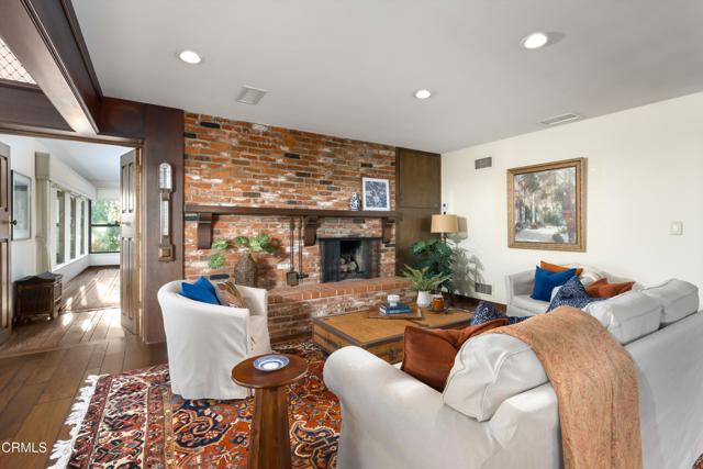 Detail Gallery Image 9 of 52 For 3940 Foothill Rd, Ventura,  CA 93003 - 4 Beds | 3/1 Baths