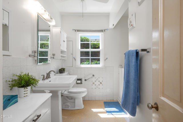Detail Gallery Image 20 of 52 For 2232 Brigden Rd, Pasadena,  CA 91104 - 2 Beds | 2 Baths
