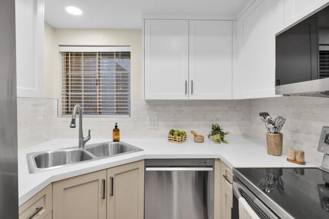 2700 Lawrence Crossley Road #41, Palm Springs, CA 92264